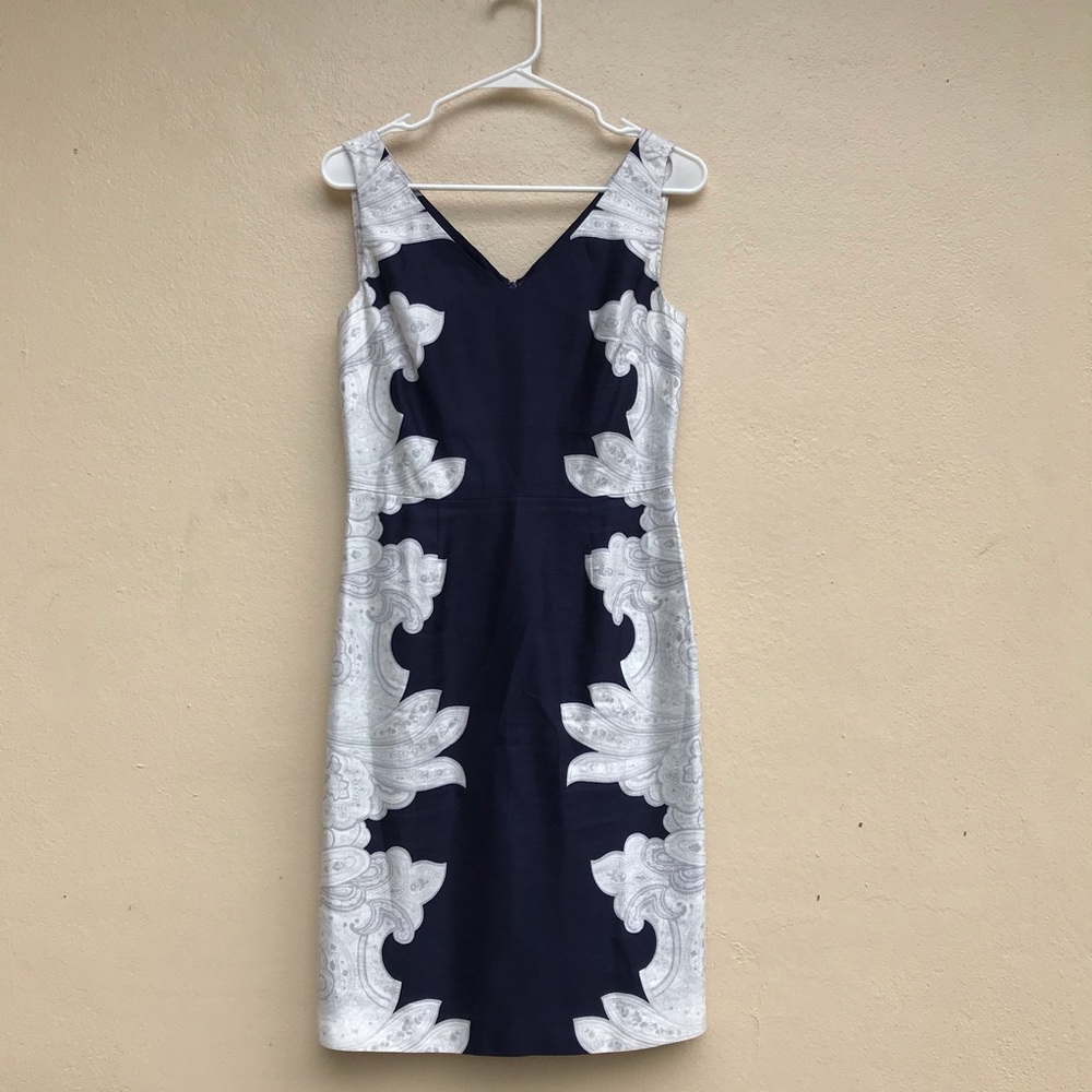Banana Republic size 2 navy floral linen dress